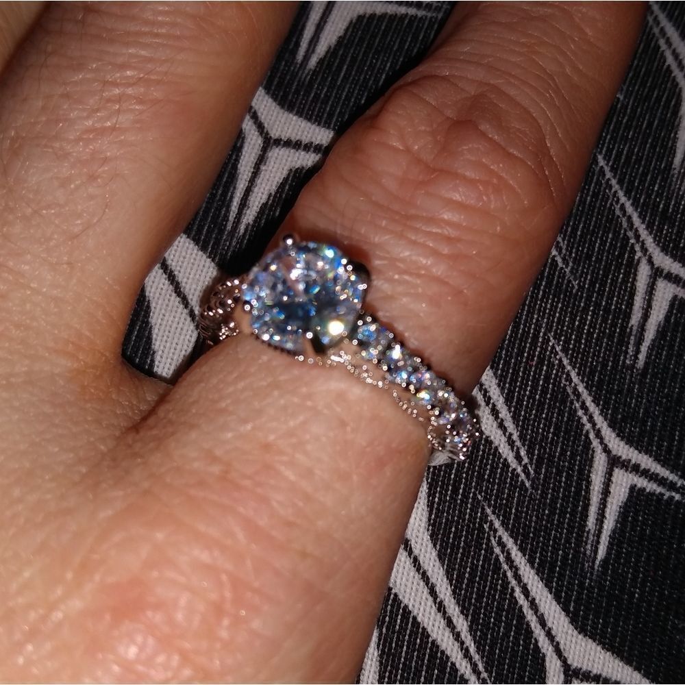 Ring size 7  925marked Real sterling silver